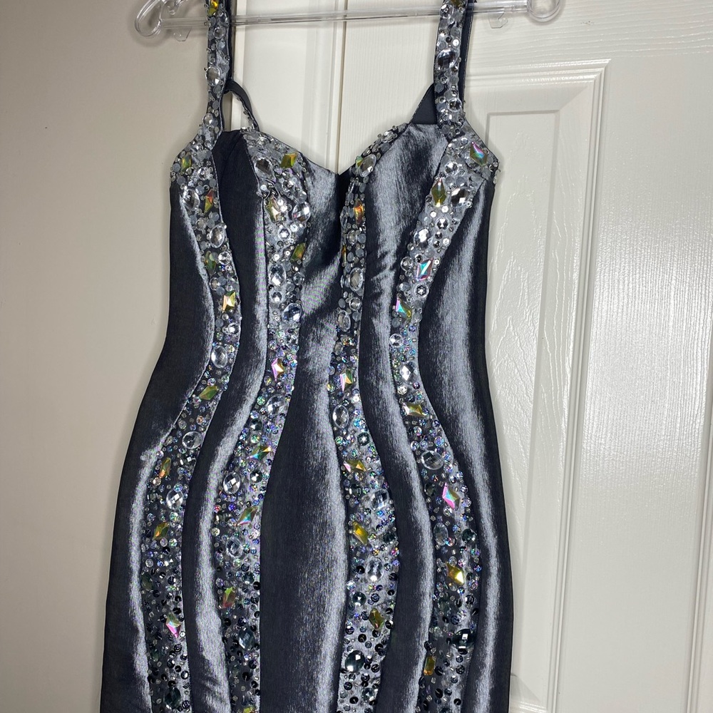 Puttin’ on the Glitz Short Embellished Gunmetal Grey Formal Prom Dress Size 4